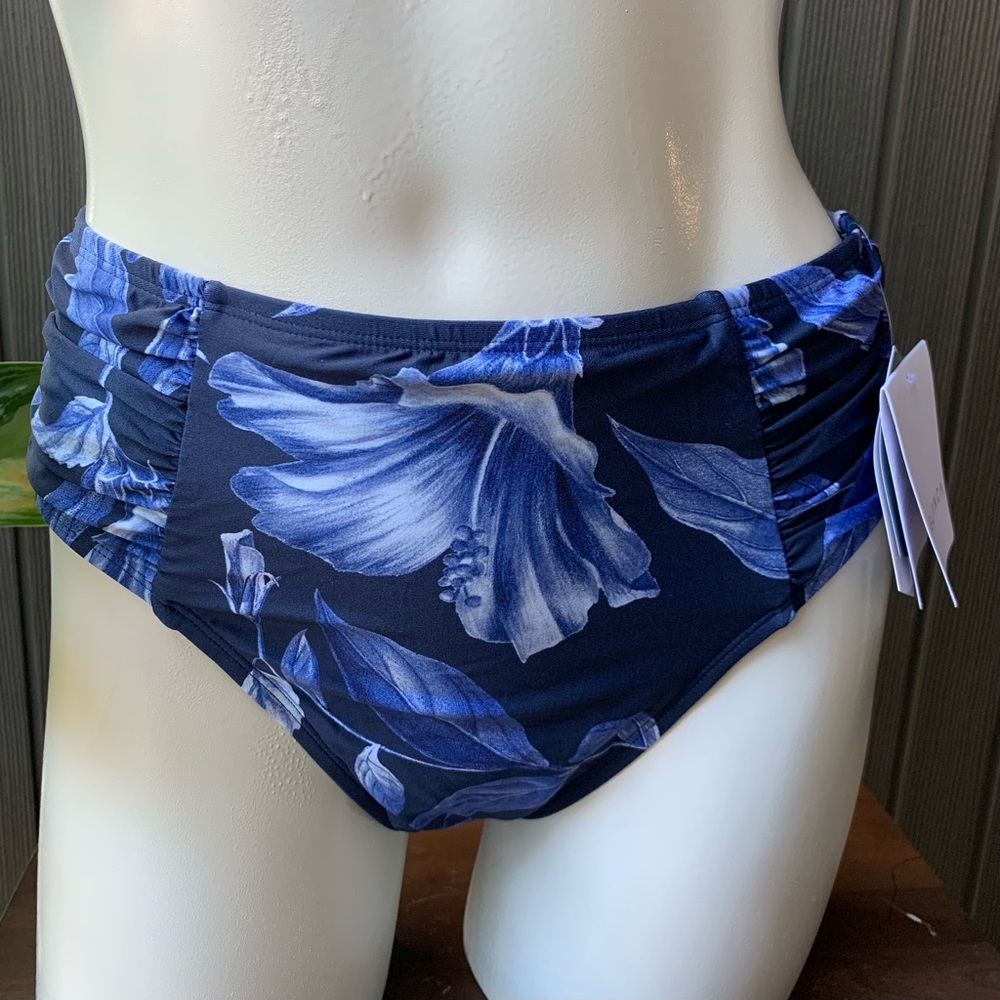11/25 La Blanca swim bottoms